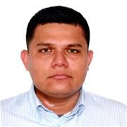 Ingeniero en sistemas y docente de programación con más de 5 años de experiencia.